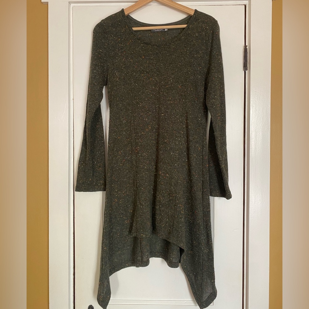 EARTHBOUND Grey Long Sleeve Sweater Dress with scalloped hem Size medium